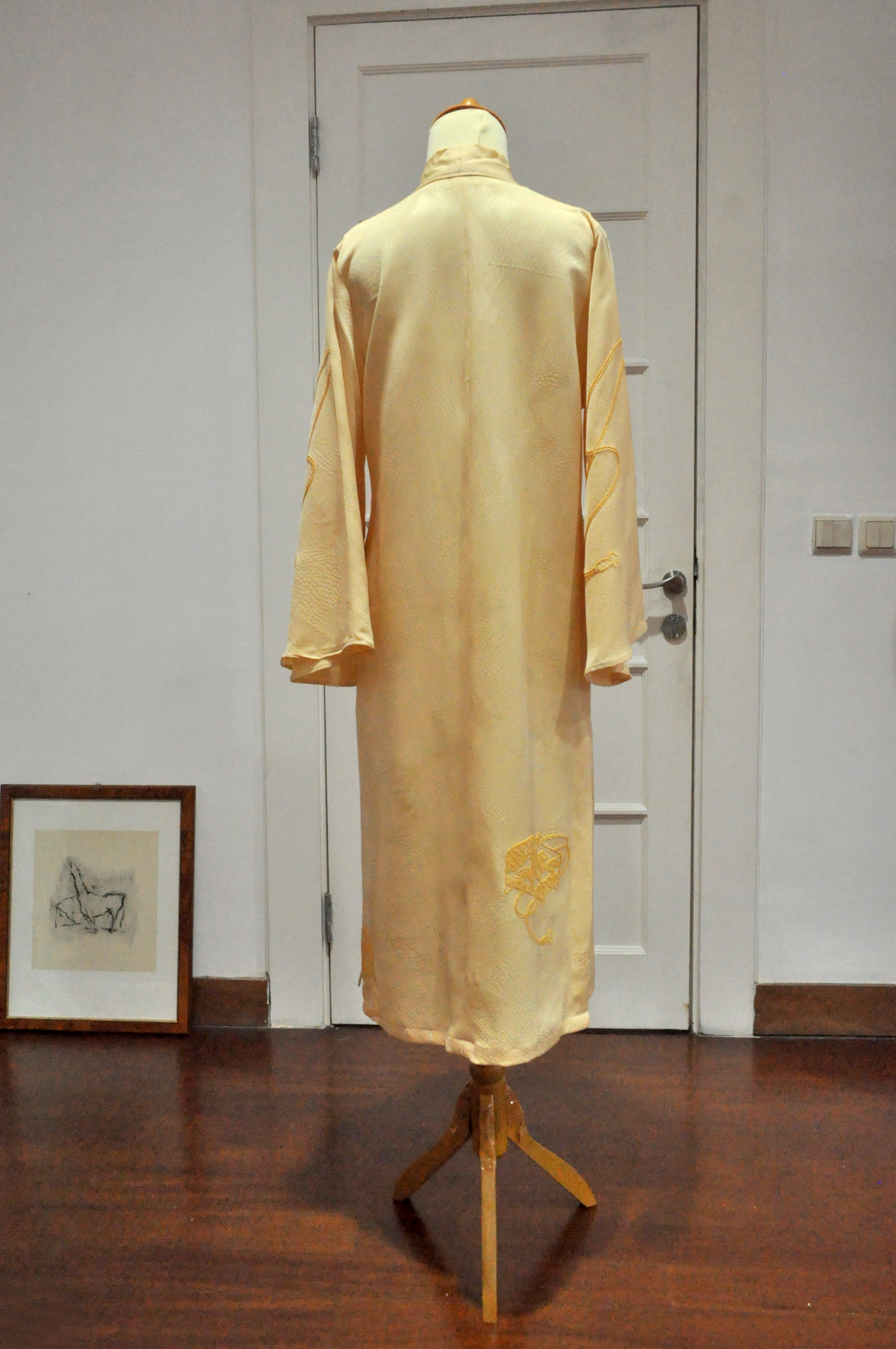05 - Outerwear Cream Outerwear Cream