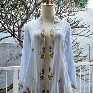 Kebaya Antik Biru Line
