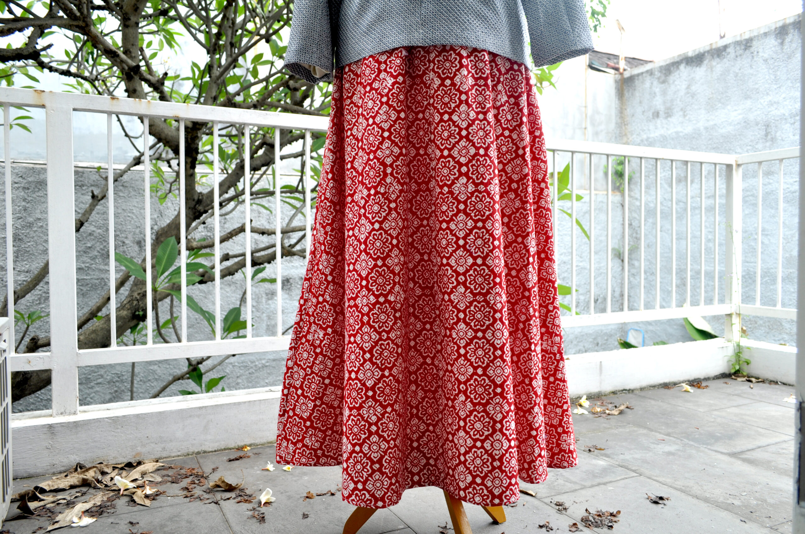 Rok Batik Nitik Bordir Merah Rok Batik Nitik Bordir Merah