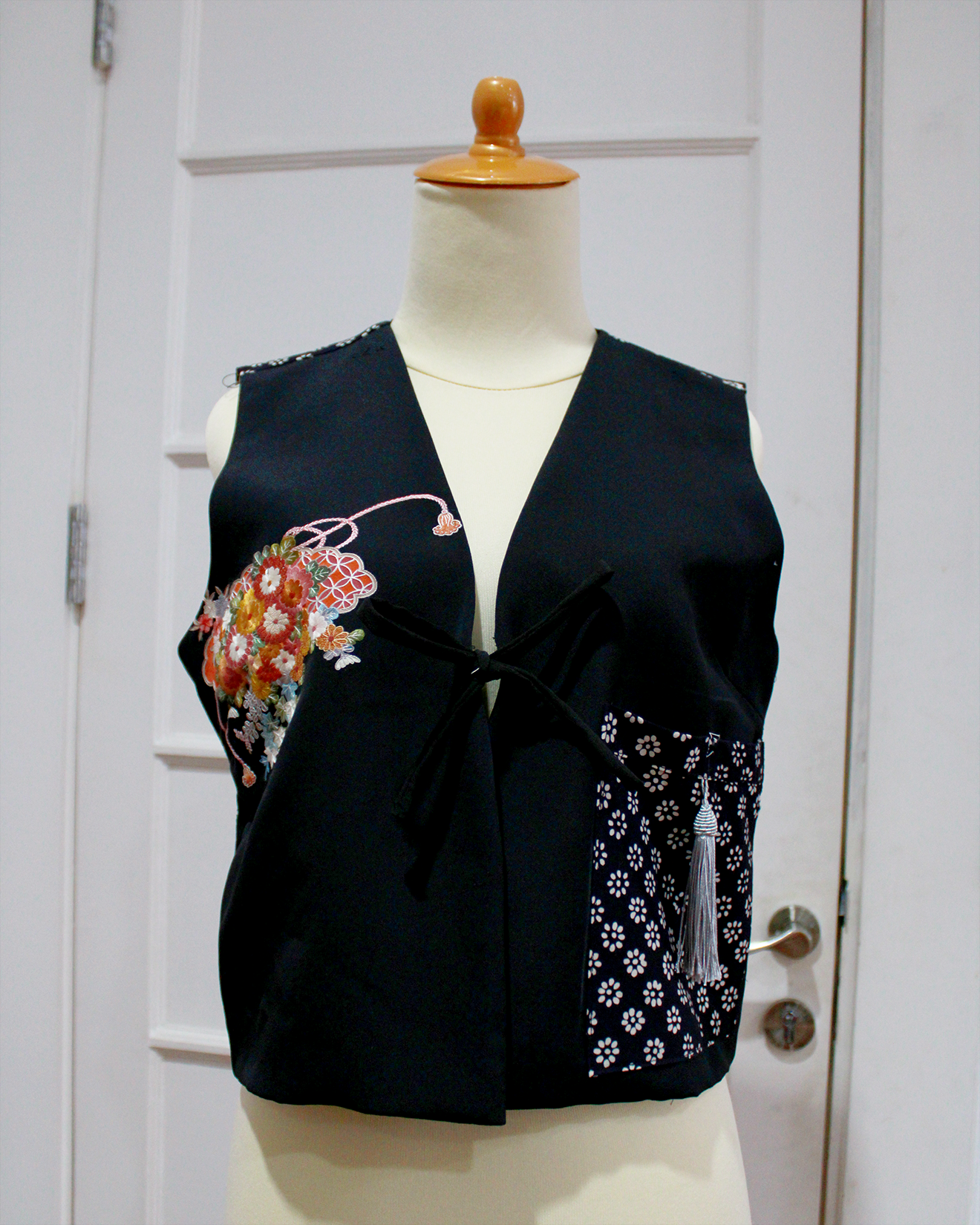 02 - Outer Vest Batik Black Outer Vest Batik Black