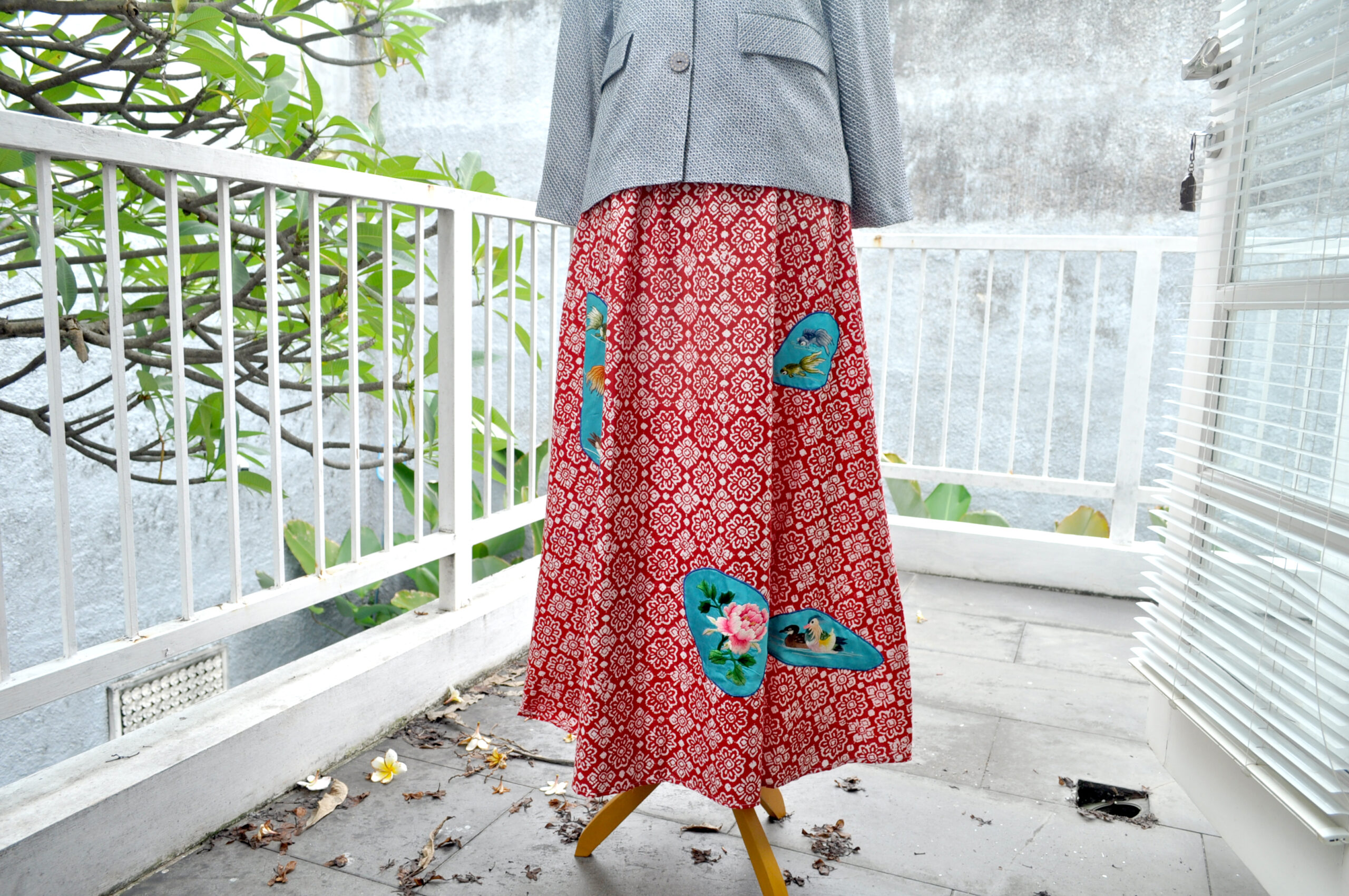 Rok Batik Nitik Bordir Merah Rok Batik Nitik Bordir Merah