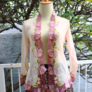 01 - Kebaya Antik Peach Lace