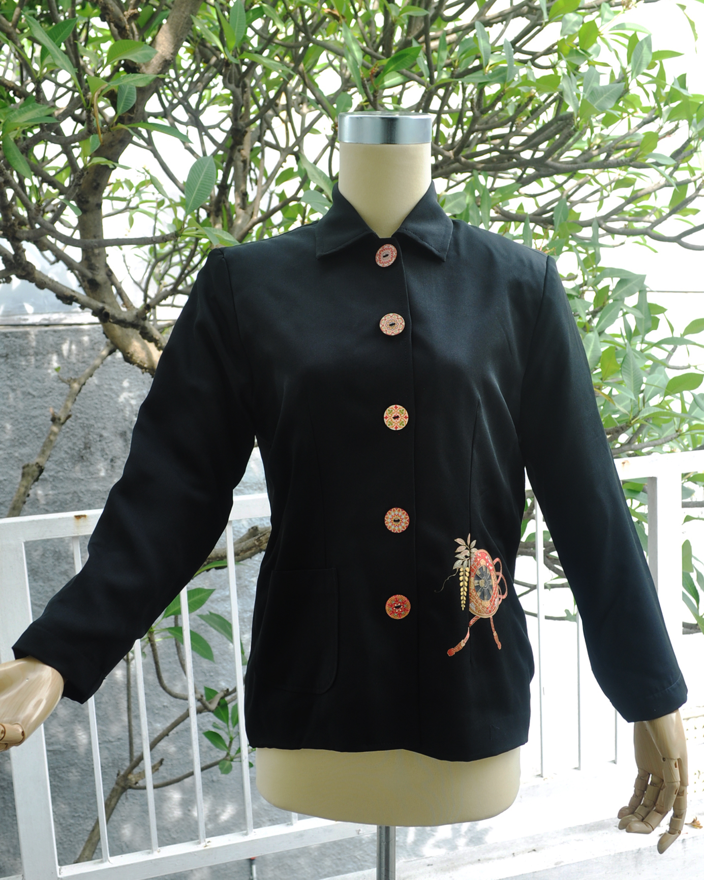 08 - Jacket Hitam Ribbon