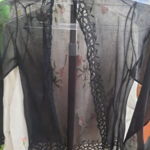 Kebaya Antik Hitam Lease Bunga